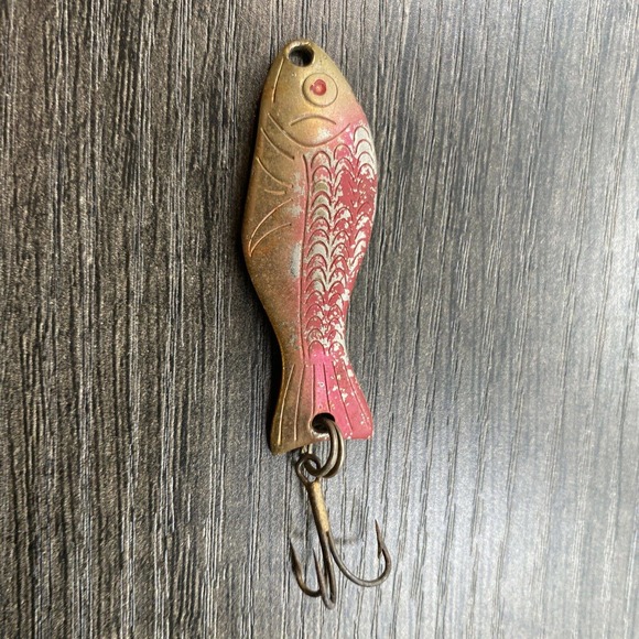 Vintage Fishing Lure Al's Goldfish Metal Spoon 2 inch Red and Gold - Picture 6 of 12